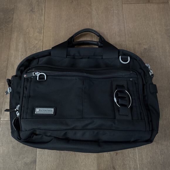 Victorinox Black 16" Laptop Bag/Briefcase/Courier Bag w/Multiple Pockets - Black - Picture 1 of 5